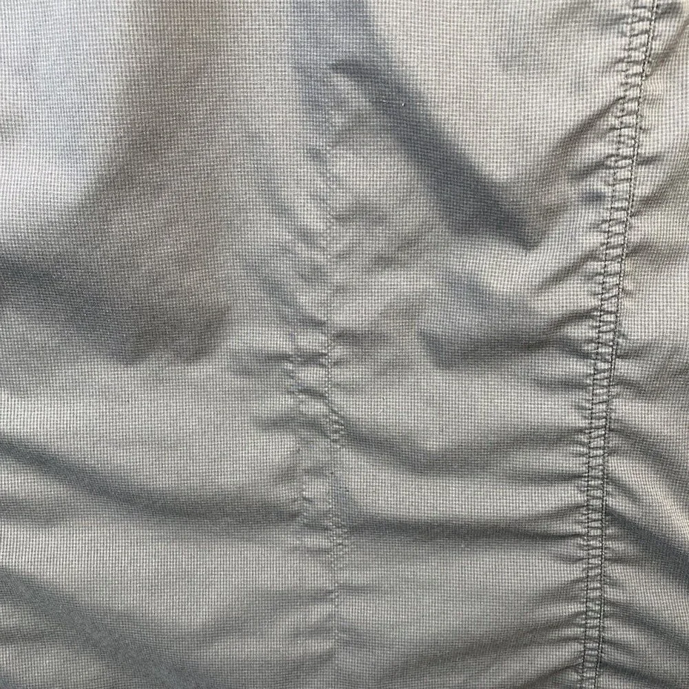 Kuhl Snap Close Shirt Womens Small Grey Short Sleeve Pockets Small Run In Fabric - Picture 3 of 12